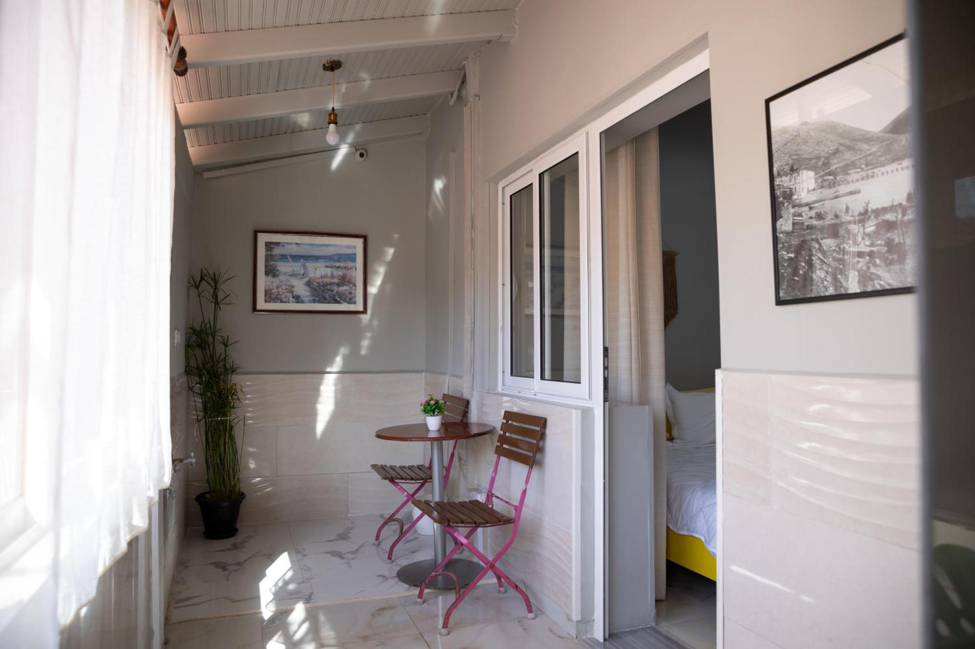 Jonian Boutique Hotel Sarandë Esterno foto
